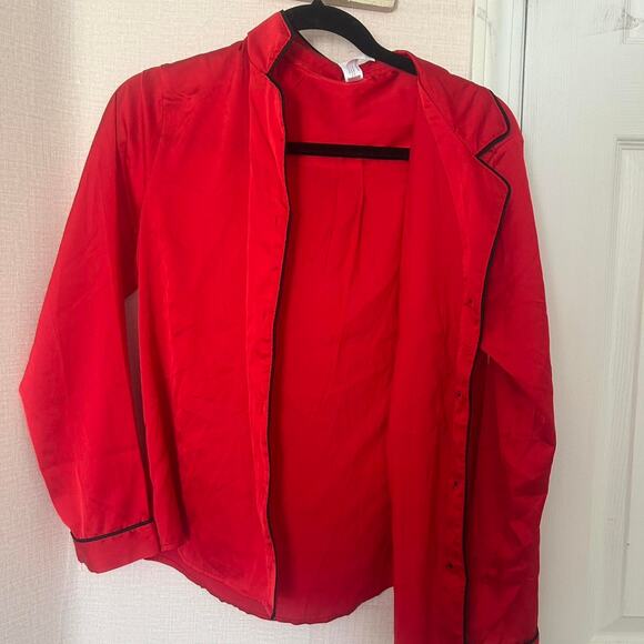 Red satin pajama top - Picture 3 of 6